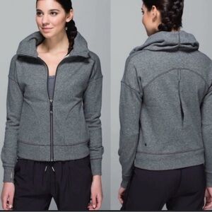 Lululemon jacket size 6 EUC